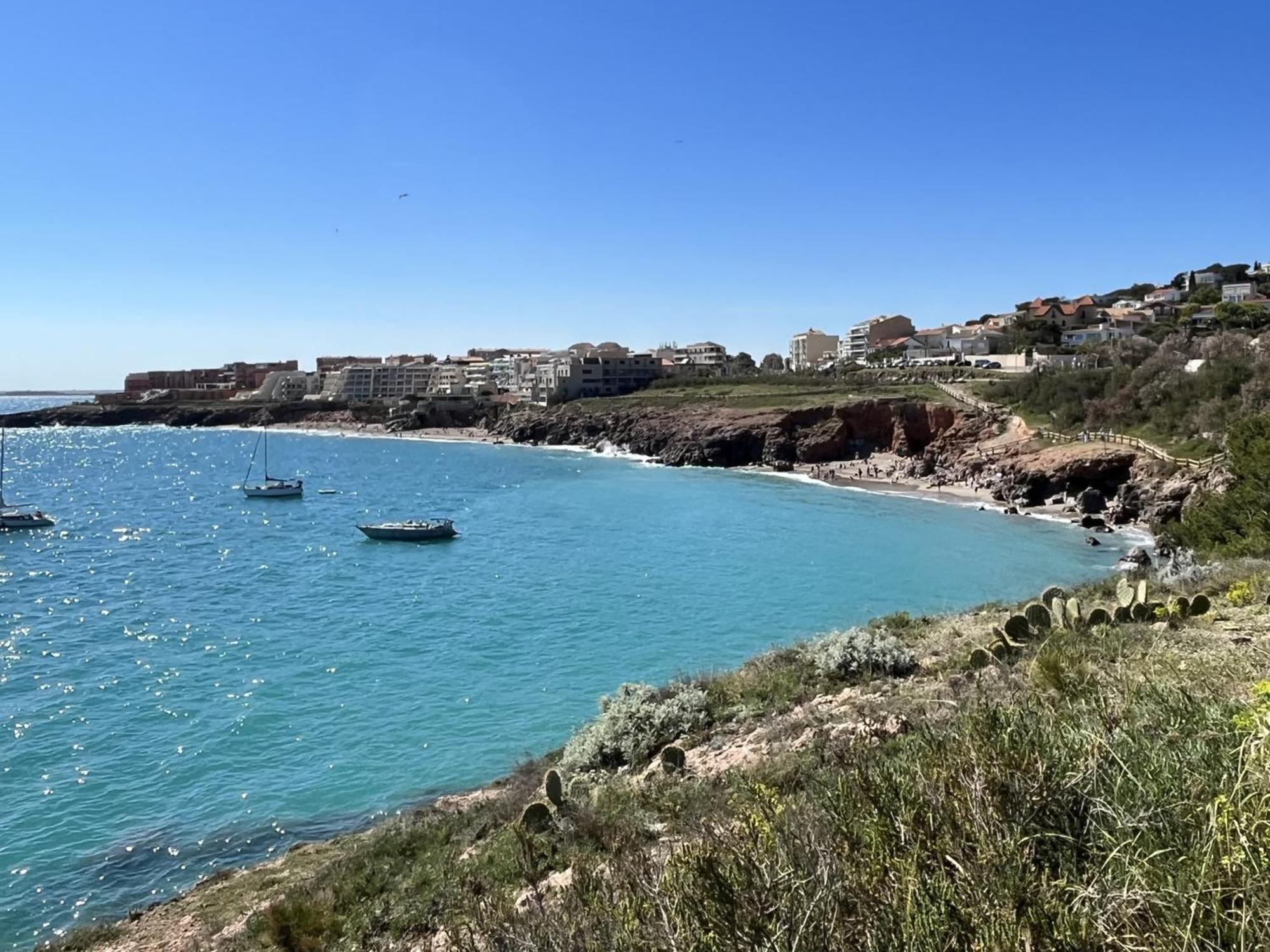 Renove Avec Climatisation Et Garage, Proche Et Commodites - Fr-1-338-548